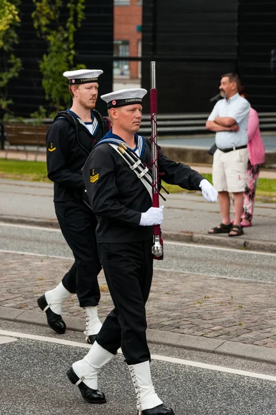 Aabenraa, デンマーク - 6-2014 年 7 月: タンブールでパレード隊 — ストック写真