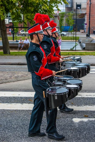 Aabenraa, Denemarken - juli 6-2014: Russische tambour korps op een pa — Stockfoto