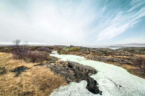 Krajobraz Islandia w pochmurna pogoda — Zdjęcie stockowe