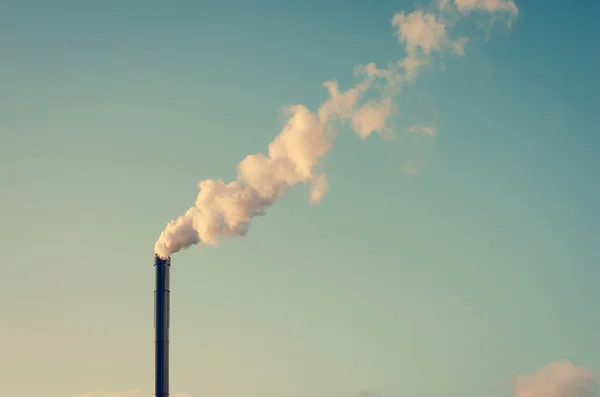 Factory with smoking chimney — Stock Photo, Image