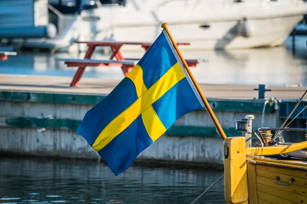 Zweden vlag op een boot — Stockfoto