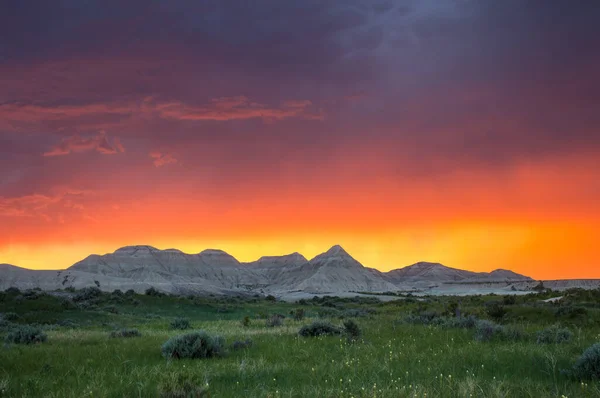 Vibrant Colorful Sunset Badlands Terrain Great Plains — Stock Photo, Image