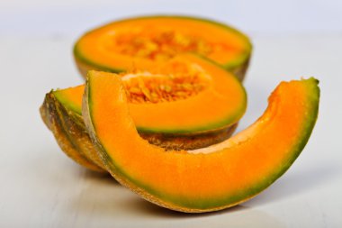 Sarı kavun parçaları
