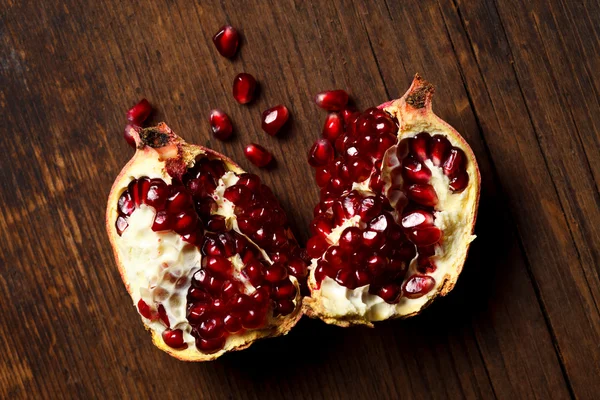 Pieces of pomegranate — Stock Photo, Image
