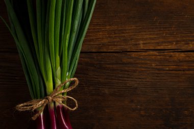 Soğan ile bir ip bağladılar