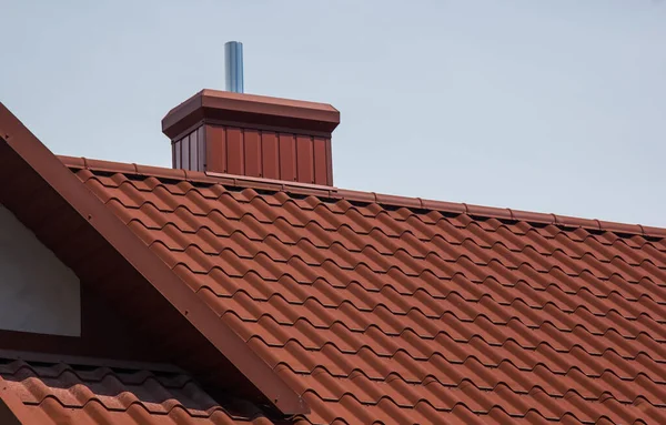 Taket Det Hus Där Moderna Takmaterial Används — Stockfoto