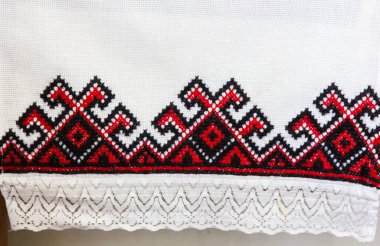 Çapraz dikiş ürünleri folklorik süsler ve tuvale işlenmiş desenler. keten kumaş.