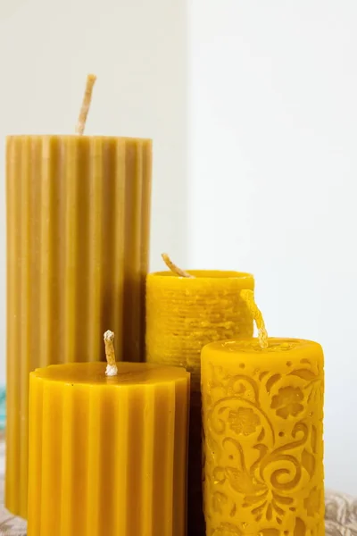 Свечи Натурального Пчелиного Воска Сделано Вручную Красивый Полезный Подарок Традиционные — стоковое фото