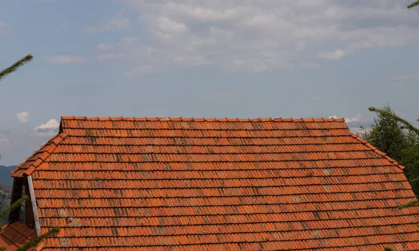 Telha Telha Telhado Uma Casa Velha Telhados Azulejos Usados Construção — Fotografia de Stock