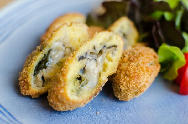 Deep fried breadcrumbed fresh sea oyster — Stock Photo, Image