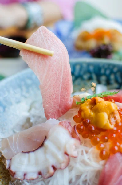 Sashimi conjunto de pescado fresco y mariscos — Foto de Stock