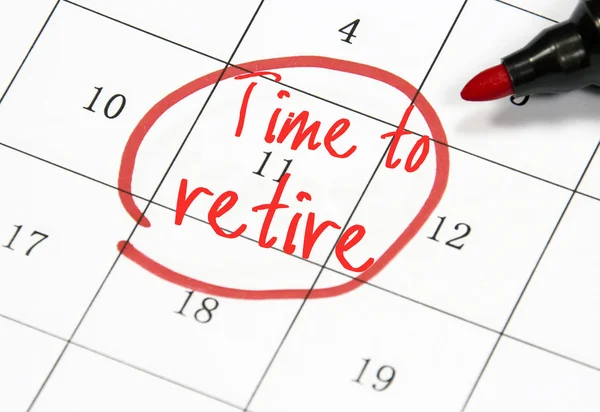 Time to retire text write on paper — Stock Photo, Image