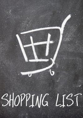liste metnini alışveriş ve alışveriş sepeti işareti yazı tahtası