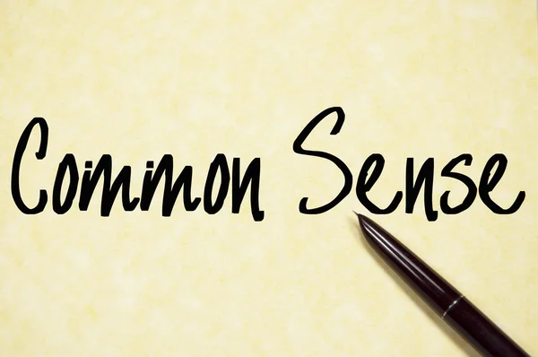 Common sense text write on paper — Stock Photo, Image