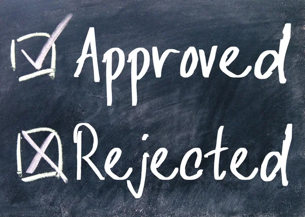 Approved or rejected choice on blackboard — Stock Photo, Image