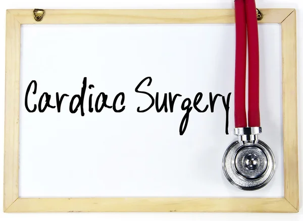 Hjärtkirurgi text skriva på tavlan — Stockfoto