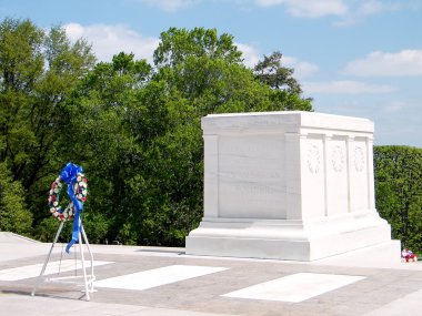 Arlington mezarlığı Türbesi meçhul asker ve garland 2010