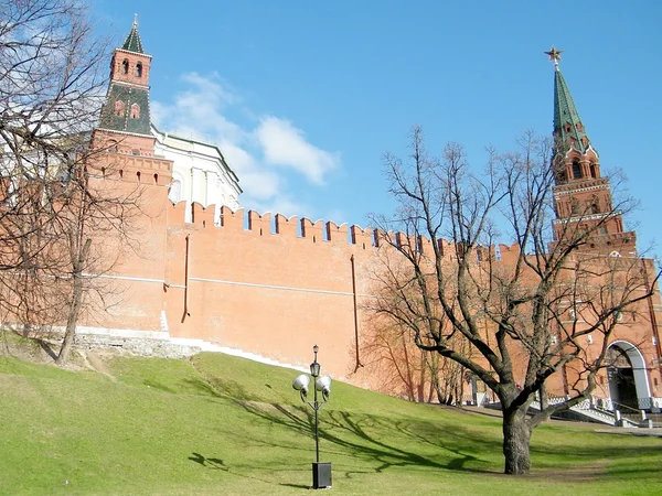 Moskwa Kremla Komendancka i wieża Troicka wieże 2011 — Zdjęcie stockowe