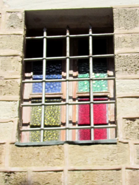 Fenêtre jaffa d'une vieille maison 2012 — Photo
