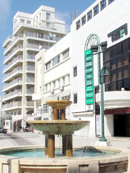 Jaffa fontein in de buurt van gesher theater 2012 — Stockfoto