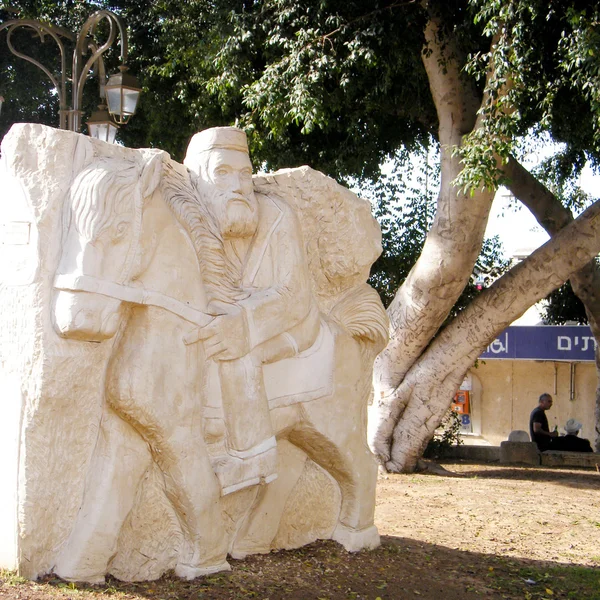 Petah Tikva Bas Relief of a man on a horse 2010 — Stock Photo, Image