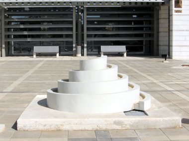 Bar-Ilan Üniversitesi sarmal heykel 2009