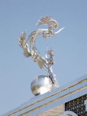  황새 2007의 타슈켄트 독립 광장 조각