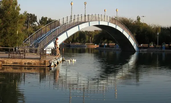 Puente de Tashkent Almazar 2007 —  Fotos de Stock