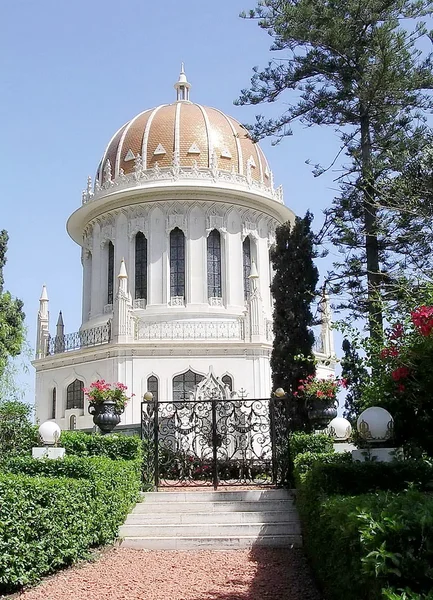 Haifa Bahai trädgårdar Shrine av Bab 2003 — Stockfoto