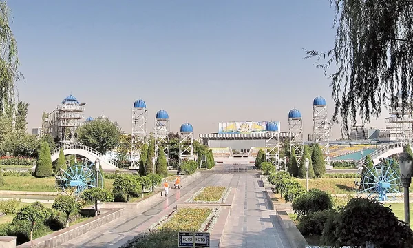 Taşkent Almazar su çarkları ve sunumlar 2007 Meydanı