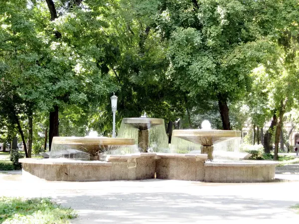 Fuente de Tashkent en la Plaza Amir Temur 2007 — Foto de Stock