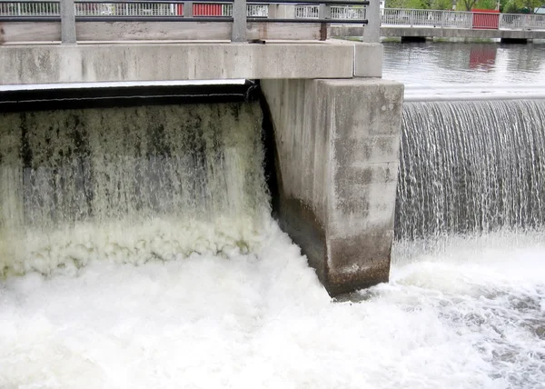 Rideau Canal Smiths Falls water discharge from the dam 2008 — Stock Photo, Image