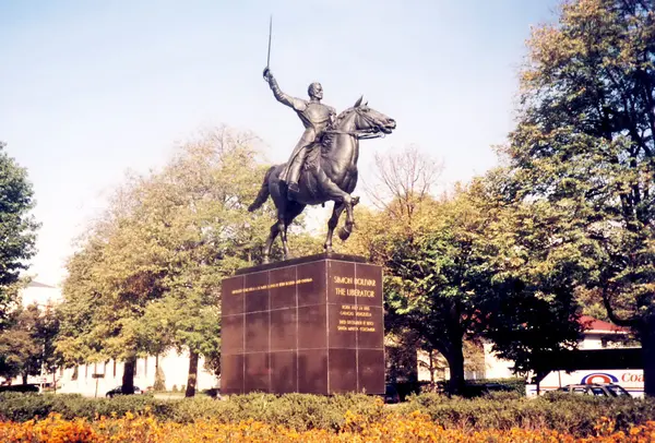 Washington Simon Bolivar monument 2000 — Photo