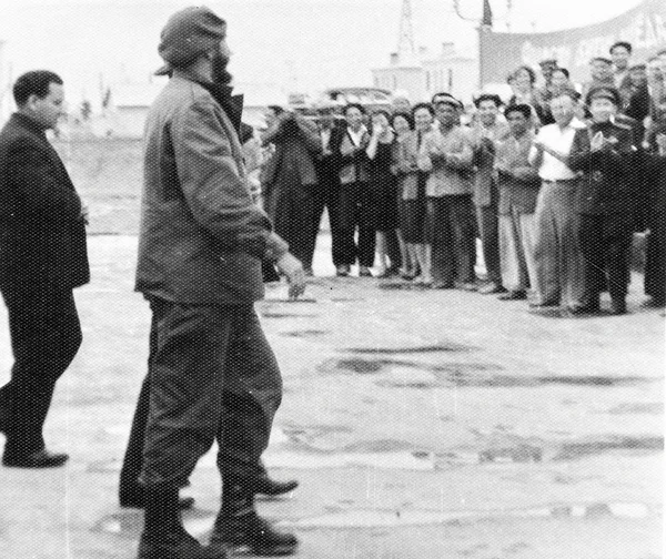 Ο Γιανγκιέ συναντά τον Φιντέλ 1963 — Φωτογραφία Αρχείου