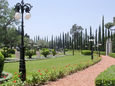 Akko Bahai Bahçeleri sokak 2004