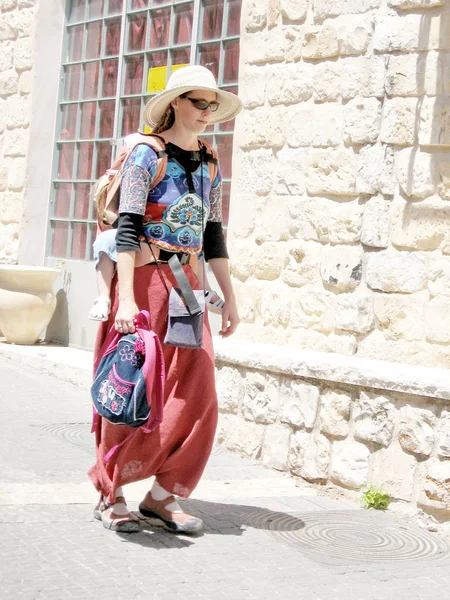 Safed woman tourist 2008 — Stock Photo, Image