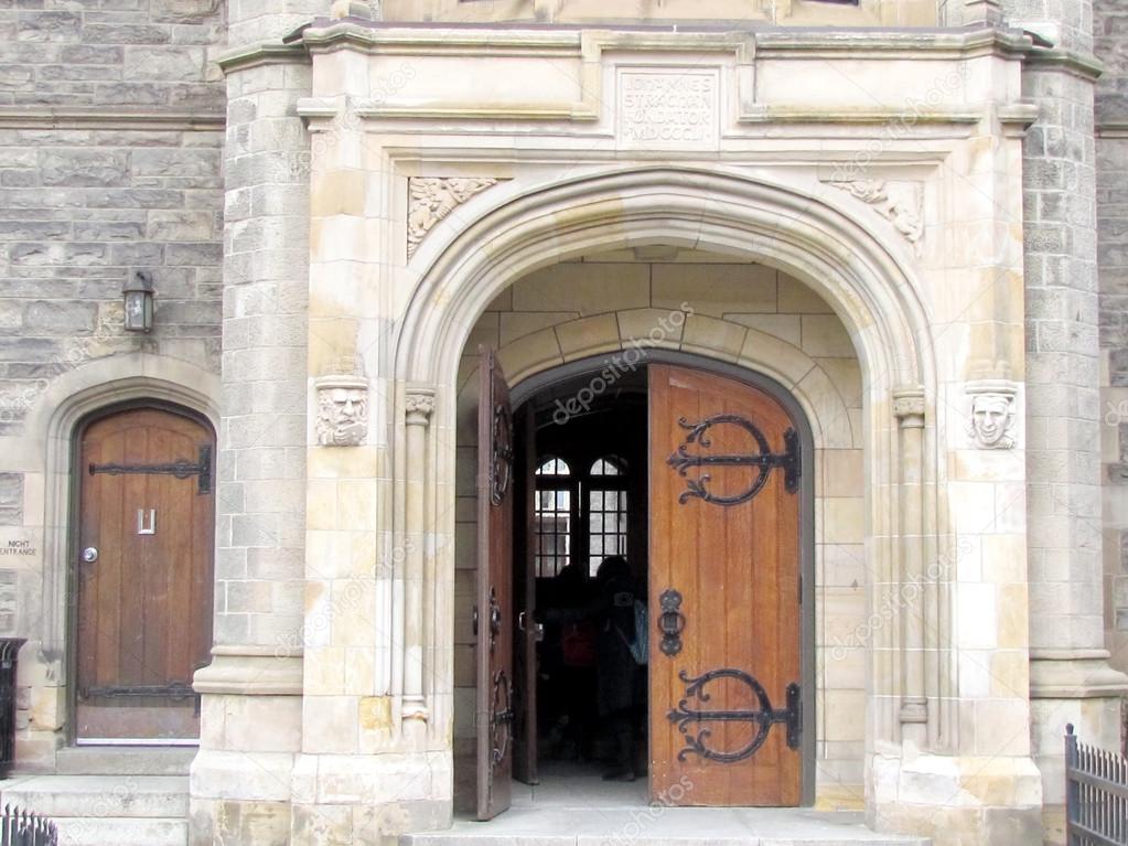  Toronto University Trinity College entrance 2013