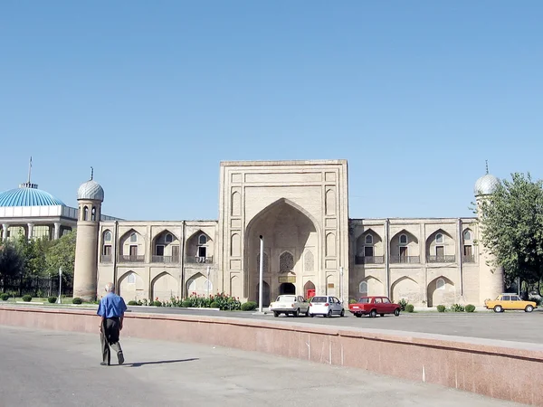 Медресе Алмазар в Ташкенте Сентябрь 2007 — стоковое фото