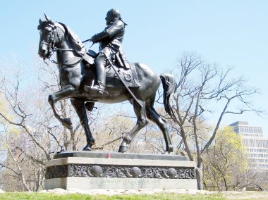 Toronto Edward VII heykeli Nisan 2010