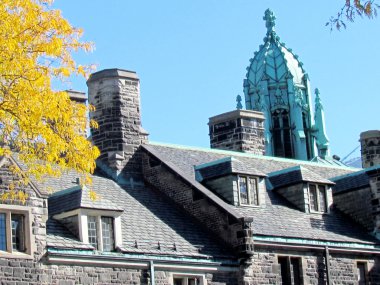 Toronto Üniversitesi Trinity College çatı 2015