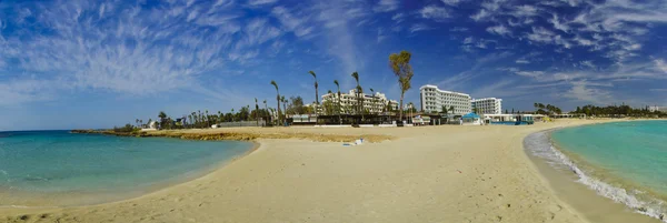 Stor panorama Nissi bay Agia Napa Cypern ö — Stockfoto