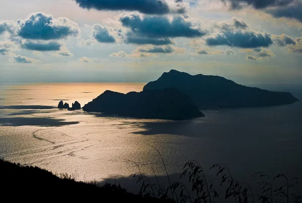 Capri vista dall'isola di Sorrento tramonto — Foto Stock