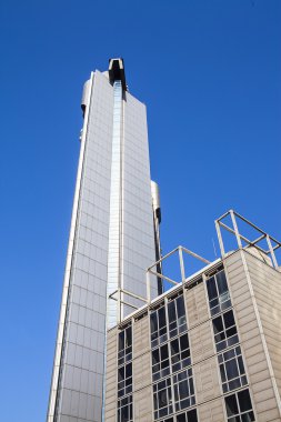 Gökdelen iş merkezi Napoli