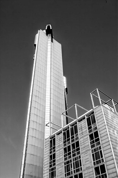 Centro de negócios arranha-céus Nápoles Monocromático — Fotografia de Stock