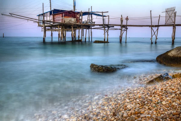 Trabucco (будинок для риболовлі) Chieti Марина Фоссачезія (), Італія 2 — стокове фото