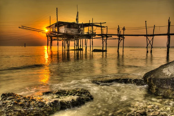 Trabucco (huis voor de visserij) Fossacesia Marina Chieti Italië da — Stockfoto