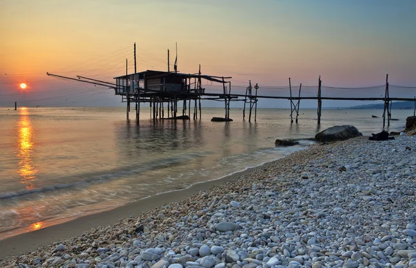 Trabocco (oude visserij huis) Punta Rocciosa Fossacesia Chieti ik — Stockfoto