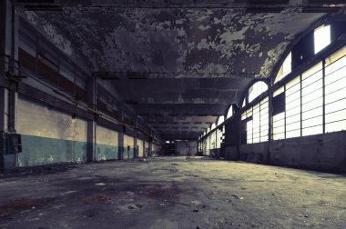terk edilmiş fabrika