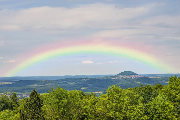 German emperor hill Hohenstaufen with rainbow — Stock Photo, Image