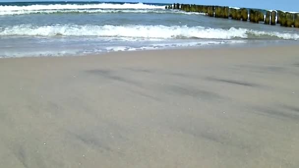 波兰波罗的海沿岸的海滩 — 图库视频影像
